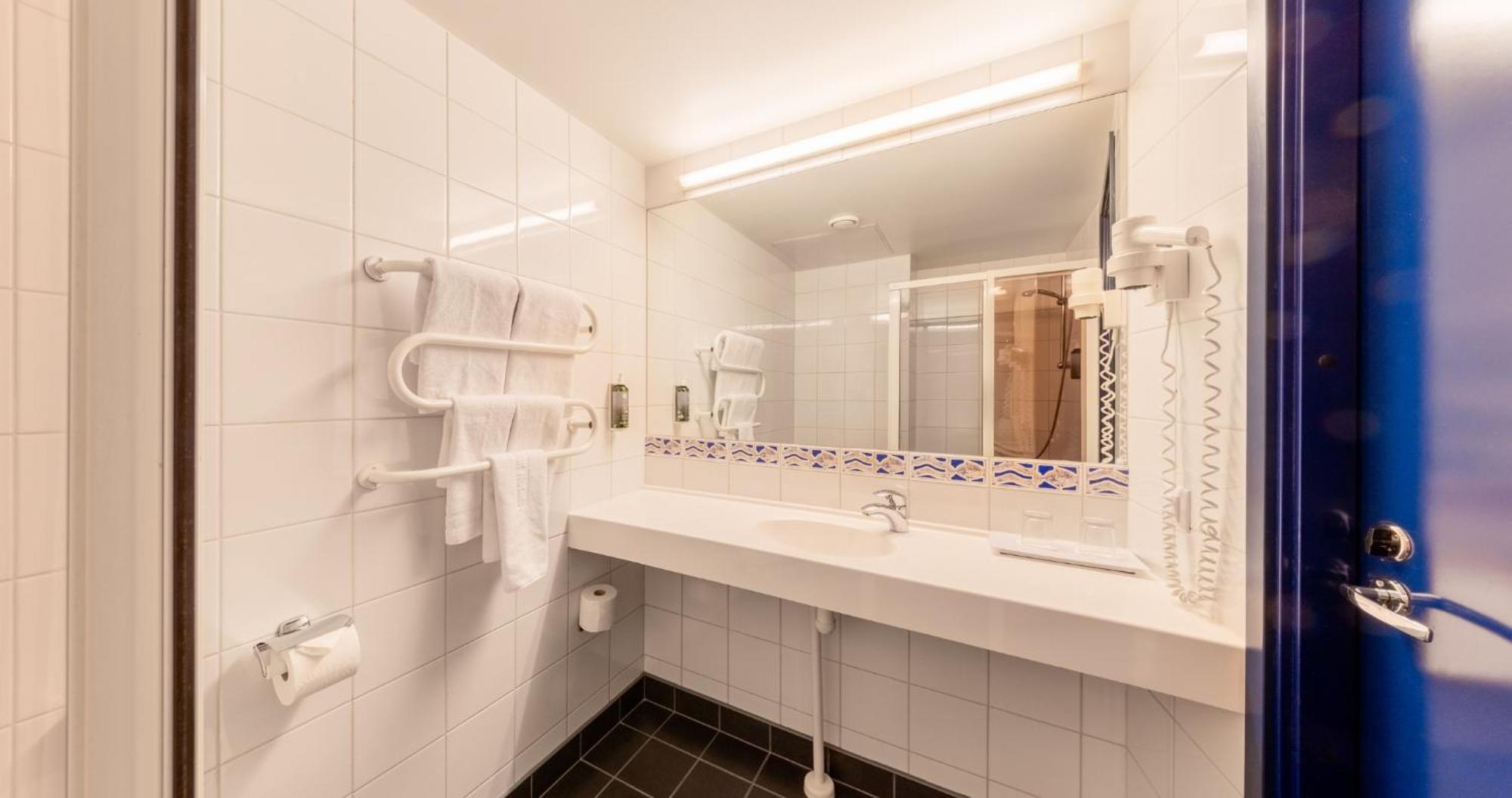 Tallink Express Hotel Bagian luar foto